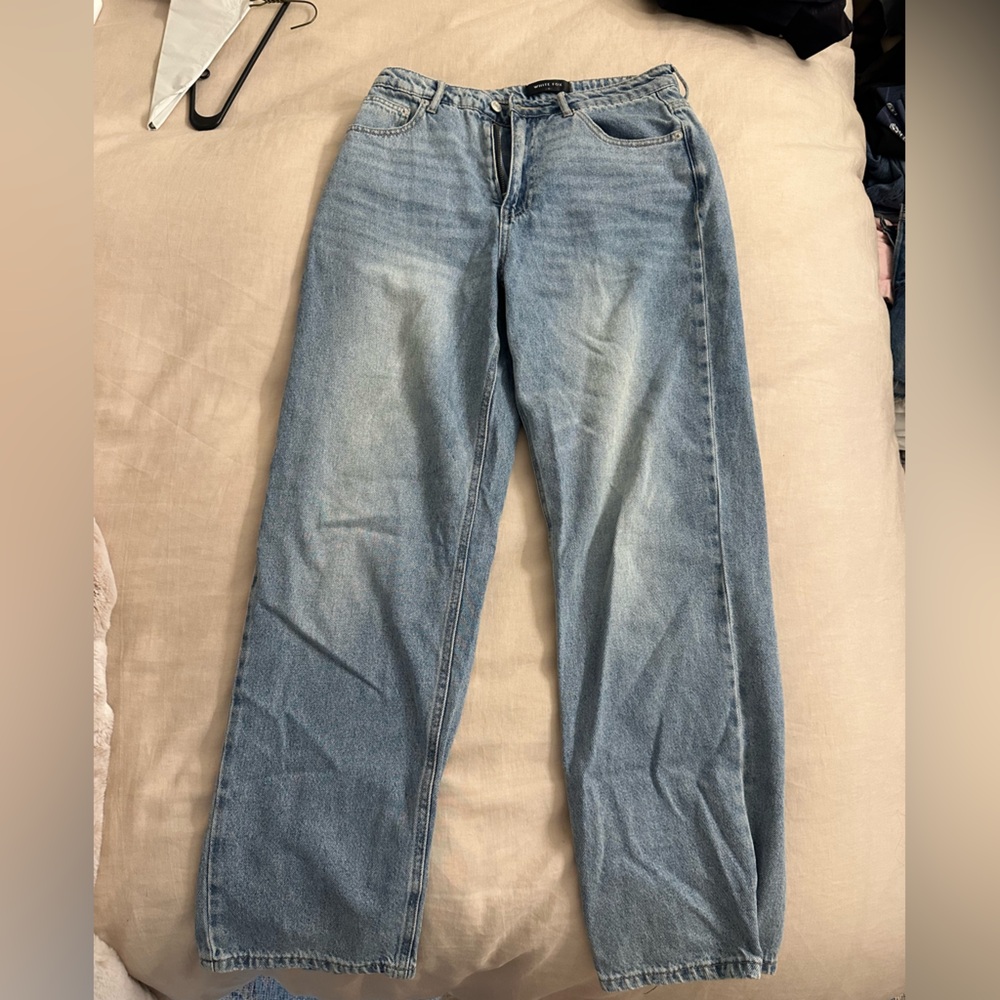 White fox low rise jeans